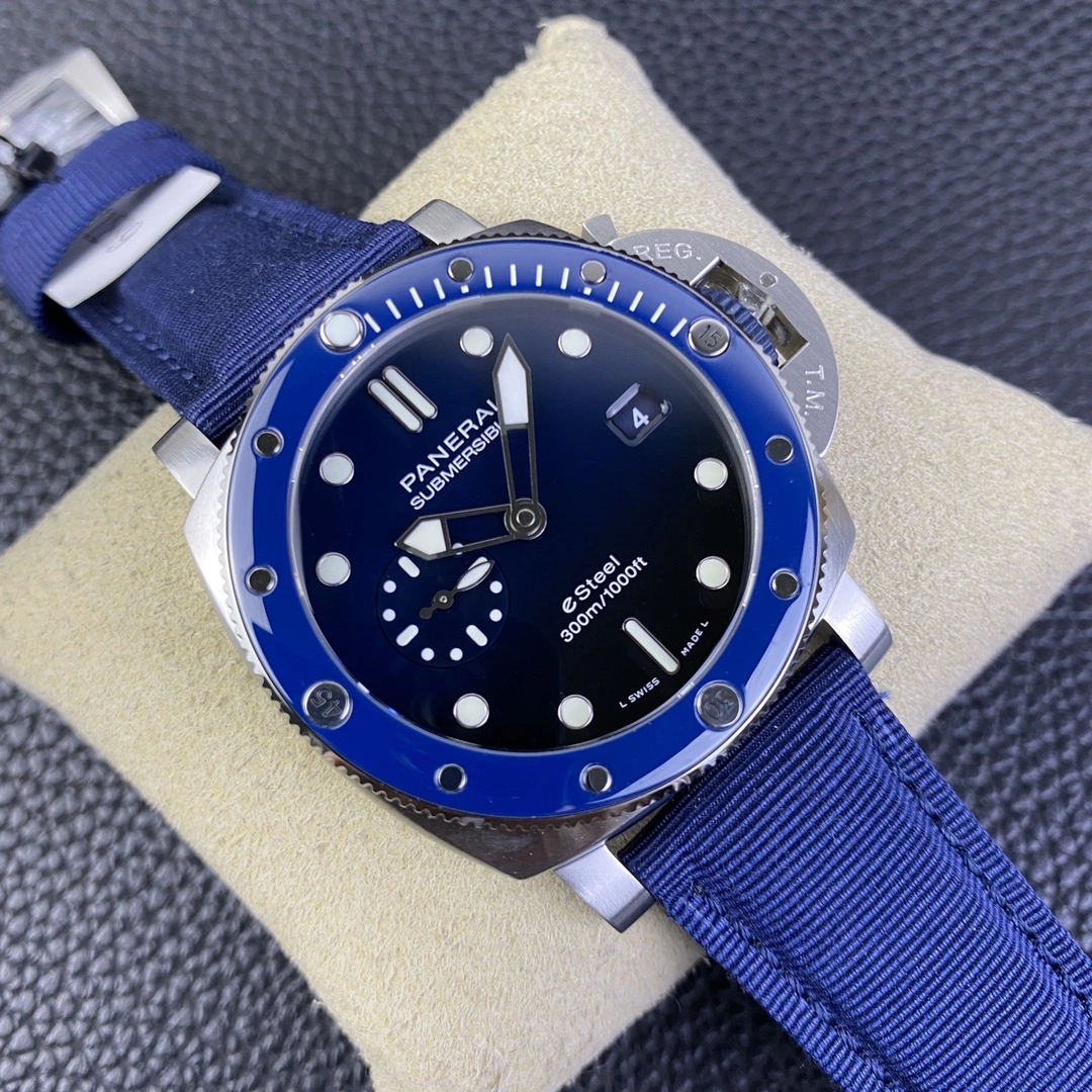 Elegant CBD Factory Panerai Submersible QuarantaQuattro 44mm Blue Gradient Dial (PAM01289) 1:1 Super Clone – DDP.900 Movement 389